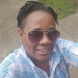 Meet your Posher, Cora clark